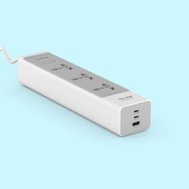 Chargestrip 3 universal AC sockets and a built-in 20W GaN charger.