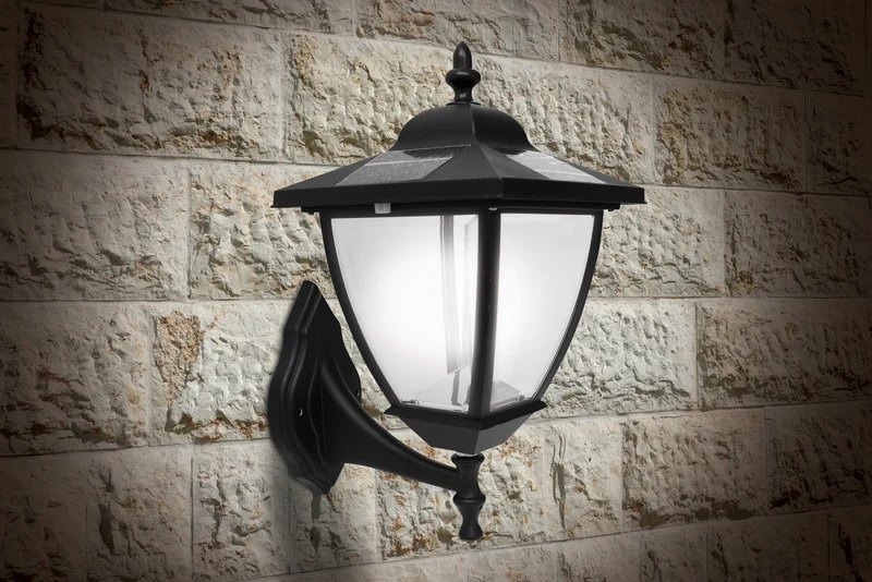 Eleganté Solar Powered Mountable Lamp
